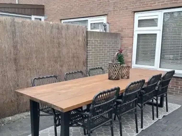 Wat kost een eettafel op maat?